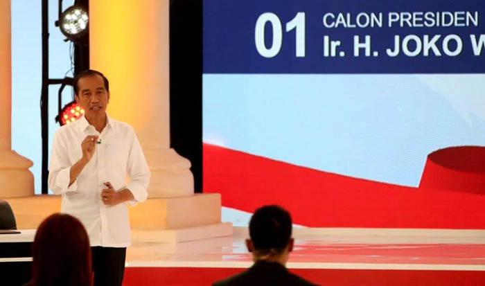 Ramai di Medsos 'Jokowi Pakai Earpiece Saat Debat', BPN Minta Penjelasan