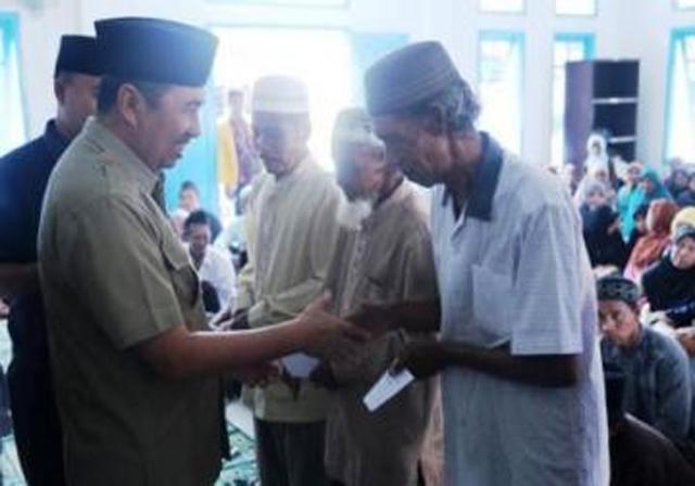 Baznas Salurkan Zakat Tahap III di Minas