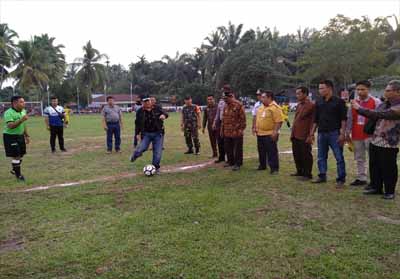 Bupati Rohul Buka Open Turnamen Sepak Bola Sungai Kumango