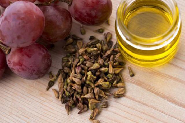 6 Manfaat Minyak Biji Anggur Untuk Kesehatan Kulit