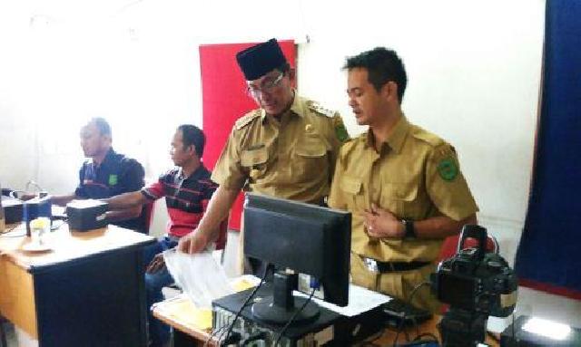 Pelayanan Disdukcapil tak Maksimal