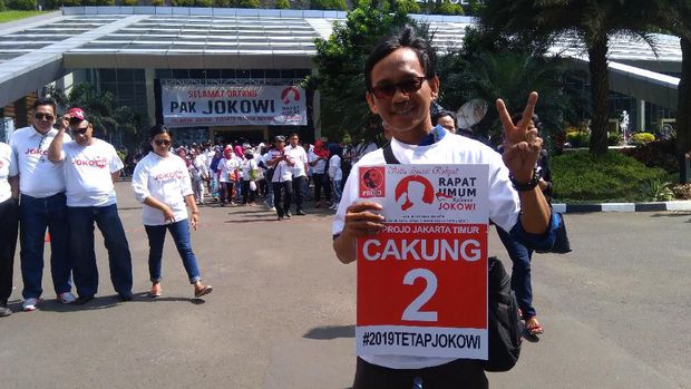 #2019TetapJokowi Menjamur di Rapat Umum Relawan Jokowi
