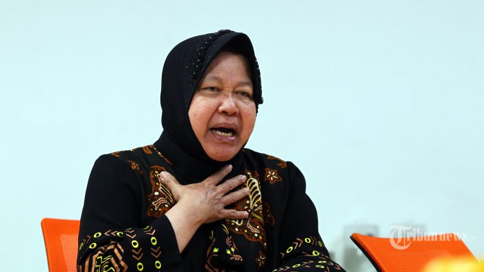 Respons Ketua DPRD Surabaya Soal Risma Sujud di Kaki Dokter