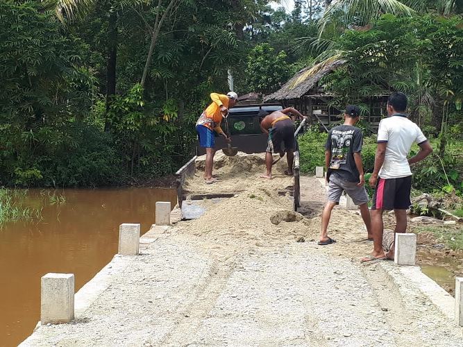 Mudahkan Petani, Pemerintah Desa Saik Kuansing Bangun Turap Sepanjang 332 Meter