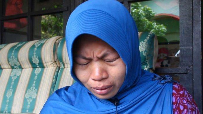 Didampingi Tim Pengacara, Baiq Nuril Serahkan Berkas PK ke Pengadilan