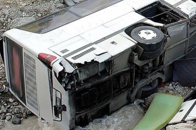 23 Korban Jiwa Insiden Bus Terguling di Peru