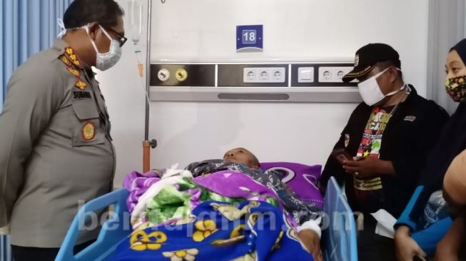 Usai Tebas Tangan Juragan Gabah, Komplotan Begal Sadis Sebar Duit di Jalanan