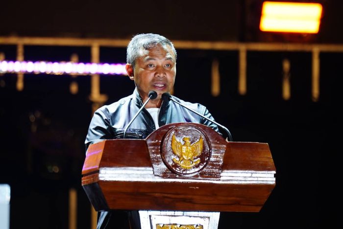 Gubri Abdul Wahid Resmi Tutup Pacu Jalur 2025